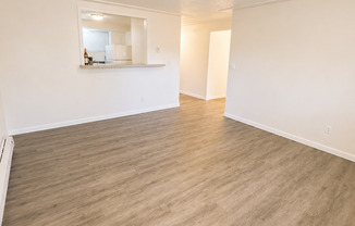 2 beds, 1 bath, $1,150, Unit B