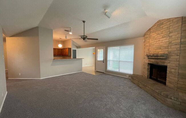 CUTE 3 BEDROOM HOME ON CUL-DE-SAC WITH LARGE BACK YARD*FRESH INTERIOR PAINT*2 CAR GARAGE*FIREPLACE IN LIVING*GARDEN TUB W/ SEPARATE SHOWER*2 EATING AREAS*SPLIT MASTER BEDROOM*EASY ACCESS TO RANDOLPH AFB, FT. SAM, & FORUM SHOPPING