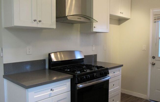 Spacious, Beautifully Updated 1 Bed/1 Bath w/ Private Balcony in Van Nuys! AVAILABLE NOW!