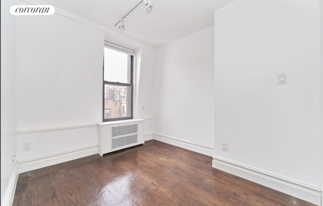 224 West 13th Street 5R
