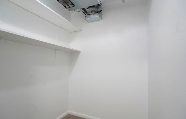 1 bed, 1 bath, 775 sqft, $2,350, Unit 24-6