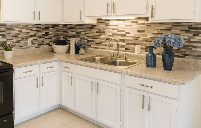 1 bed, 1 bath, 750 sqft, $1,169, Unit 12