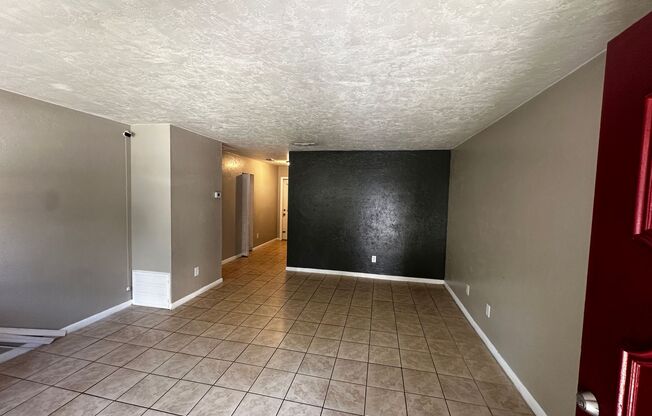 2 beds, 1 bath, $1,350