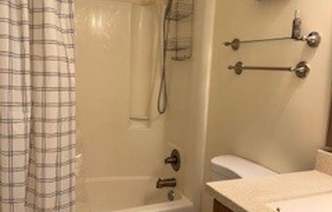 2 beds, 2 baths, $2,100