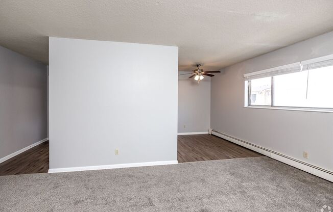 2 beds, 1 bath, 900 sqft, $940, Unit 47