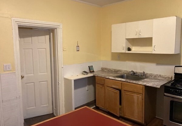 Studio, 1 bath, 500 sqft, $2,000, Unit 1