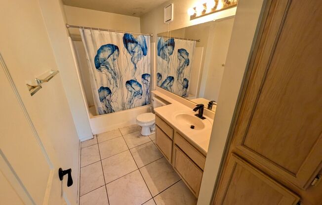 2 beds, 2 baths, $1,600, Unit # 2114
