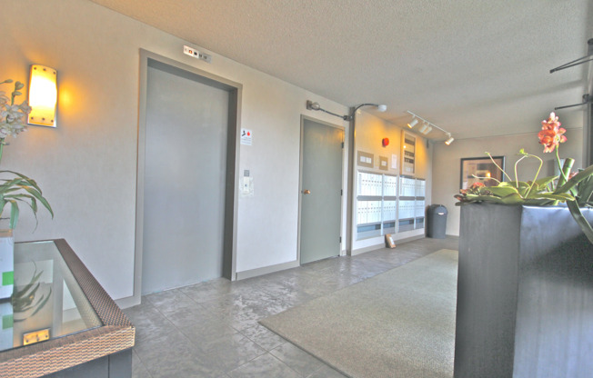 1 bed, 1 bath, $2,795, Unit # J-105