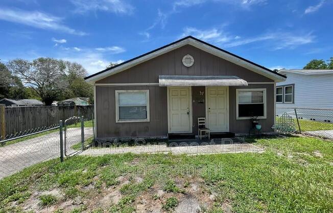 1830 27 AVE N