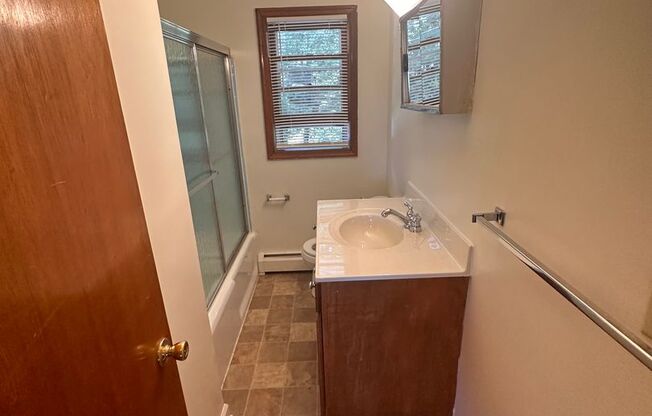 2 beds, 1.5 baths, 900 sqft, $1,440, Unit F-11