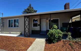 Newly Remodeled Spacious 3BD/2BA Property Available for rent!!!