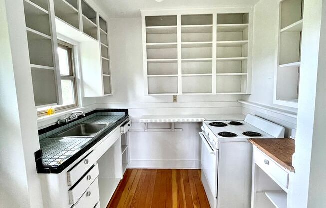 1312 Mill St
