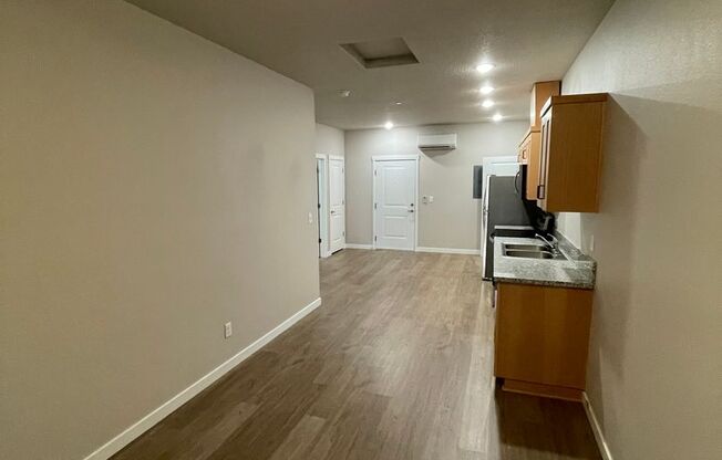 2 beds, 2 baths, $1,450, Unit 202