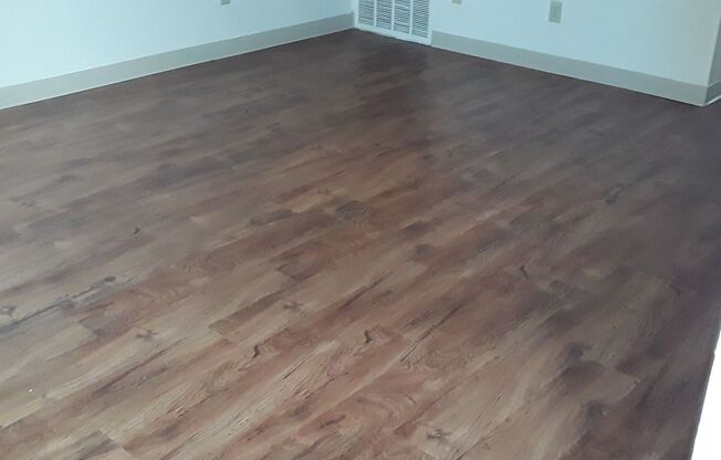 2 beds, 1.5 baths, 1,032 sqft, $1,800, Unit 8A