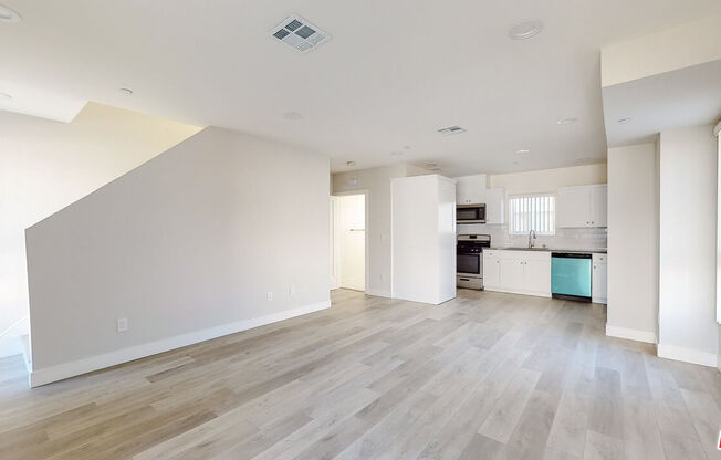 307 ROSEMONT AVE