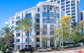 1 bed, 1 bath, 1,267 sqft, $6,600, Unit 706