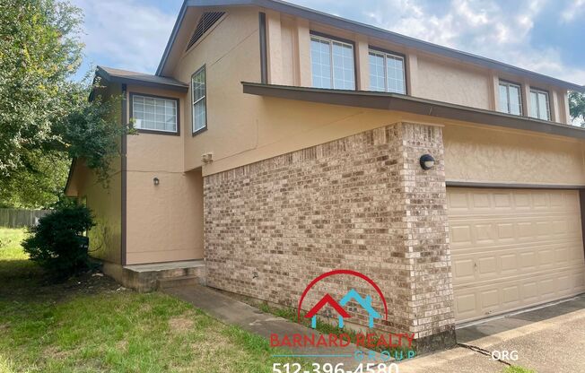 Available June 8: Spacious and Clean 3 Bedroom, 2 Bath Duplex with Garage