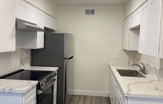 1 bed, 1 bath, 585 sqft, $1,450