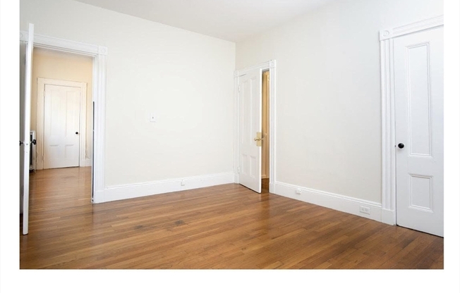 2 beds, 1 bath, $2,400, Unit 2