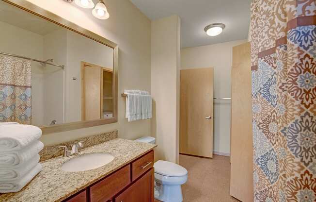 Van Buren Place Bathroom