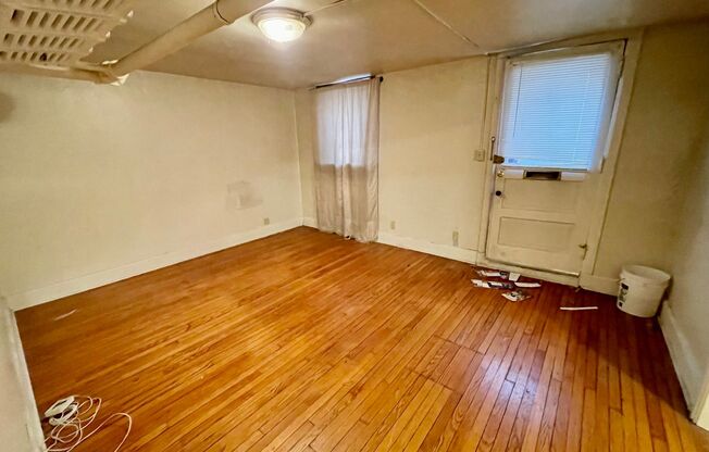 2301 2303 E Belleview Pl