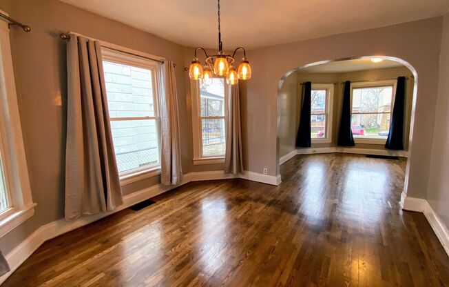 641 Coit NE