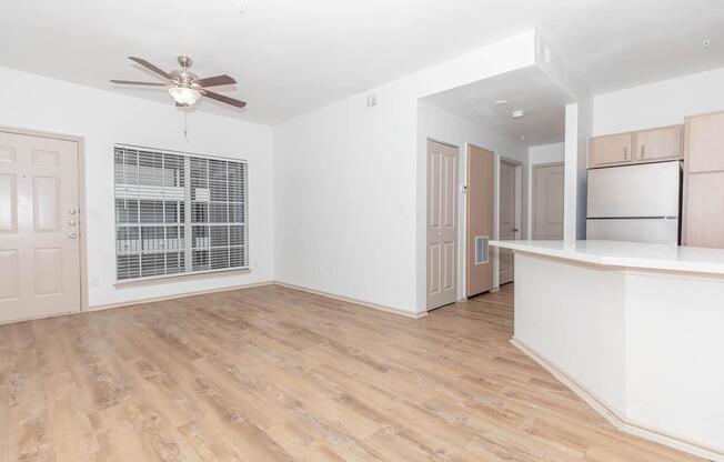 1 bed, 1 bath, 683 sqft, $1,077