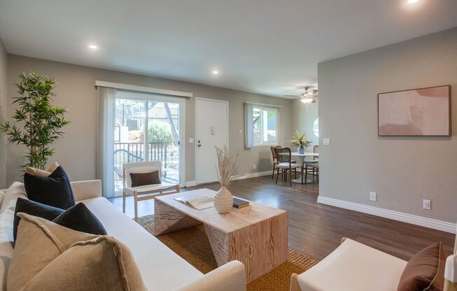 2 beds, 2 baths, 1,000 sqft, $2,595, Unit 23