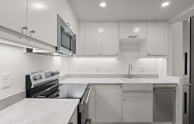 Desirable Updates Lake Oswego Condo 1Bed/1Bath - Mt Park