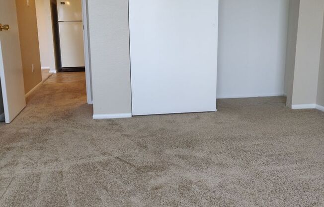 1 bed, 1 bath, 670 sqft, $1,250, Unit 212
