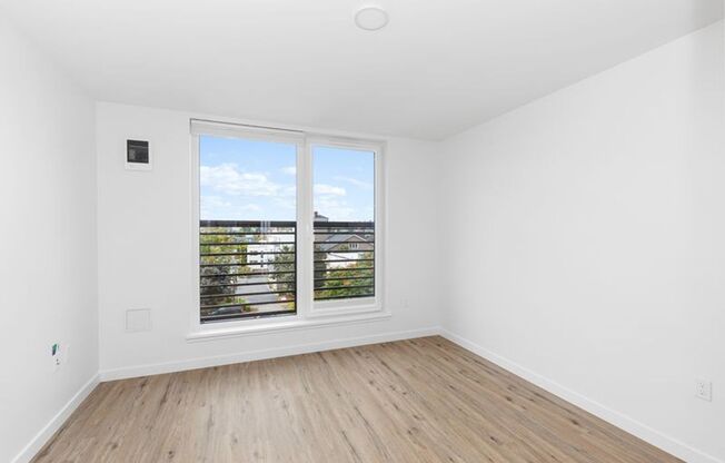 Studio, 1 bath, 305 sqft, $1,625, Unit 405