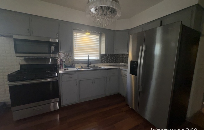 13820 S TRACY