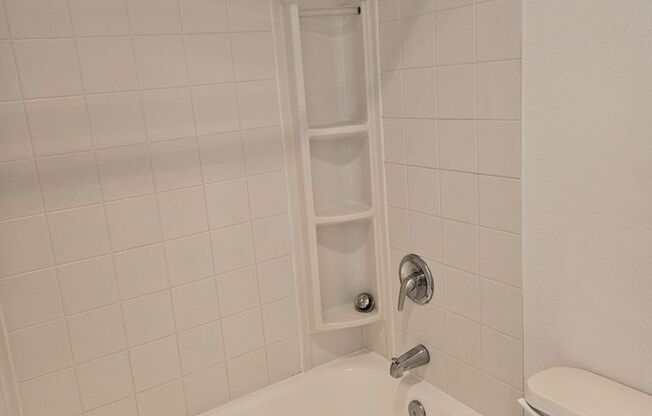 2 beds, 1 bath, 720 sqft, $1,825, Unit 522