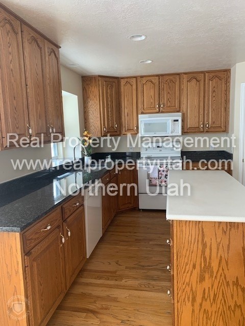 Spectacular Home Centrally Located In Fruit Heights!