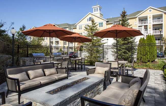 Grilling and BBQ Area Lynnfield Commons