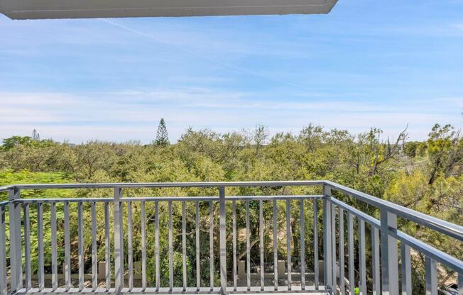 2 beds, 2 baths, 960 sqft, $2,954, Unit 611