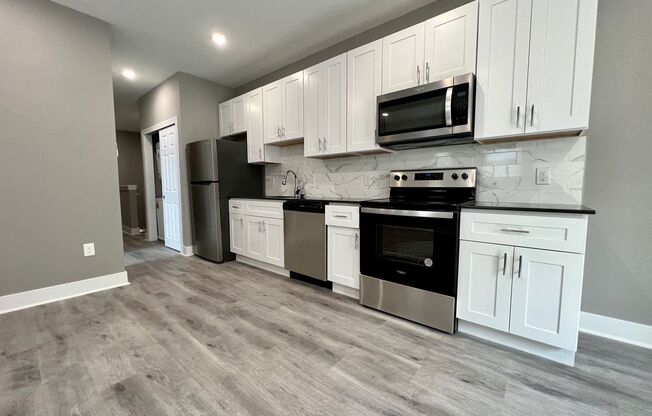 Newly Renovated 2-Bedroom Apartment in South Philadelphia! Available mid-September!
