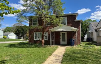 Grandview Area large 2 bedroom