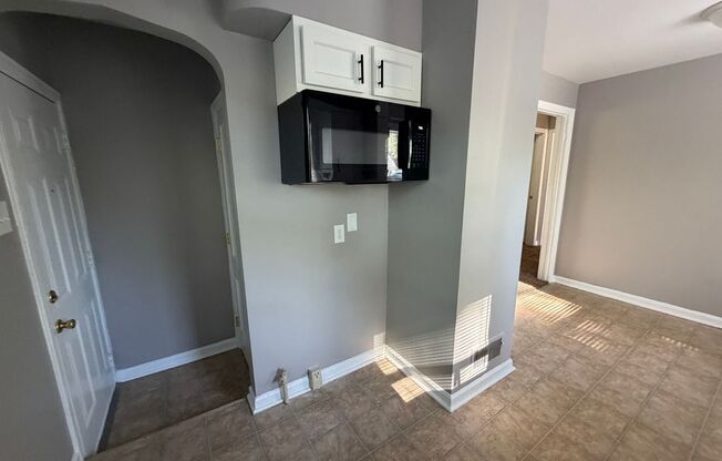 4705 S. Anthony Blvd - Three Bedroom Cape Cod Style Home!