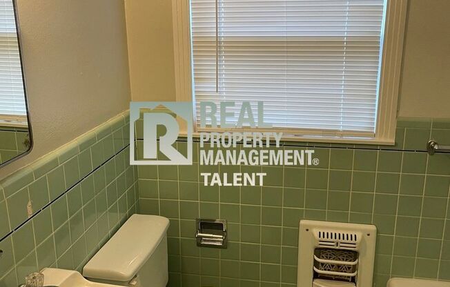 HALF OFF FIRST MONTHS RENT!!! 2-Bedroom, 1-Bathroom Duplex Waco TX