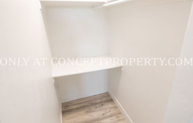 Studio, 1 bath, 251 sqft, $1,149, Unit 4D