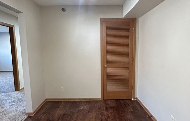 Southwinds Apts. (4712 Virginia St.)