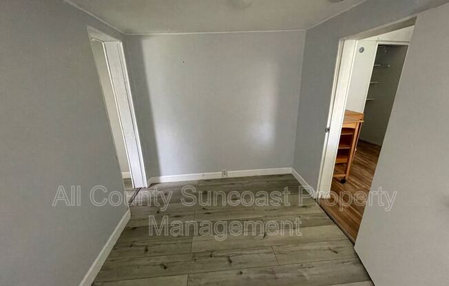 1830 27 AVE N