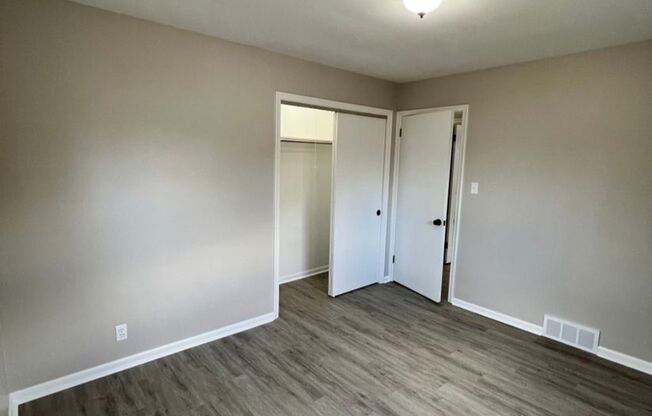 2 beds, 1 bath, 950 sqft, $900, Unit Apt 3