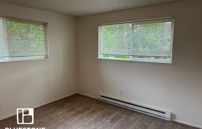 2 beds, 1 bath, 1,000 sqft, $1,325, Unit 32