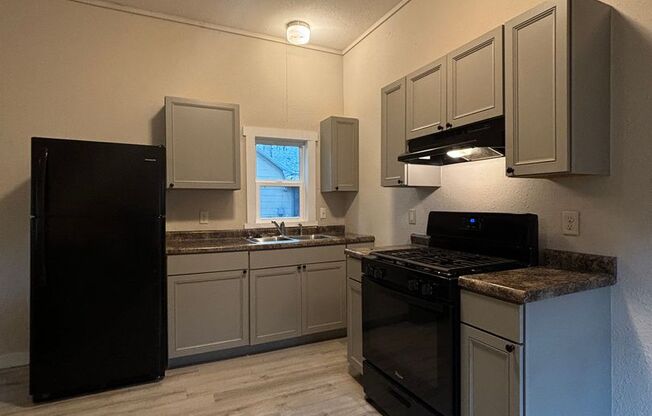 1 bed, 1 bath, $750