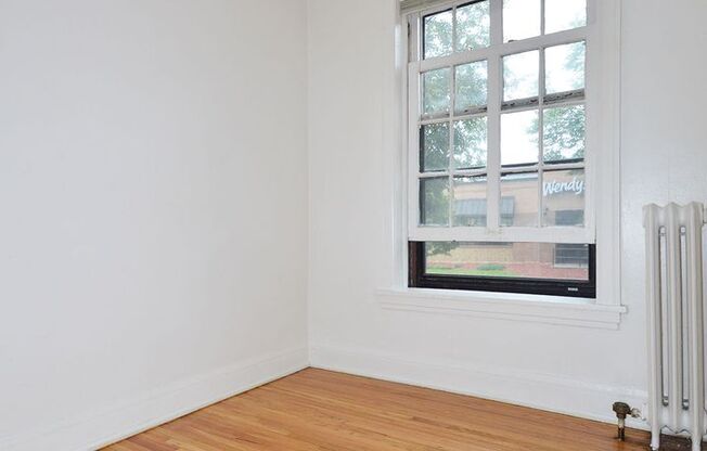 Studio, 1 bath, 480 sqft, $875, Unit 24 - 114