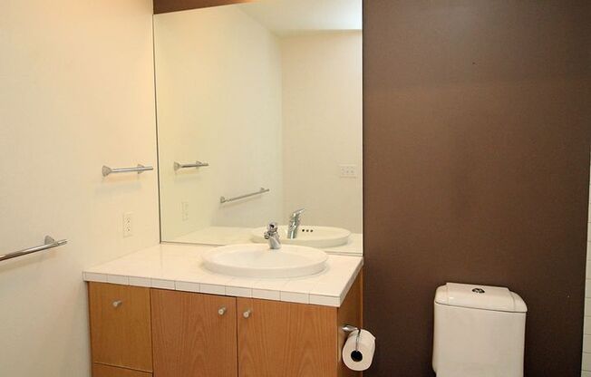 1 bed, 1 bath, $1,650, Unit # 808