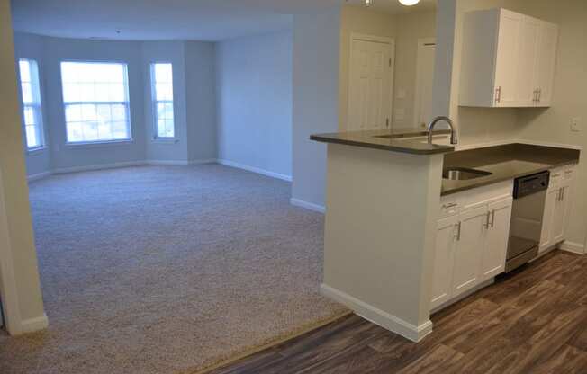 Large Renovated One Bed Apartment at The Ledges