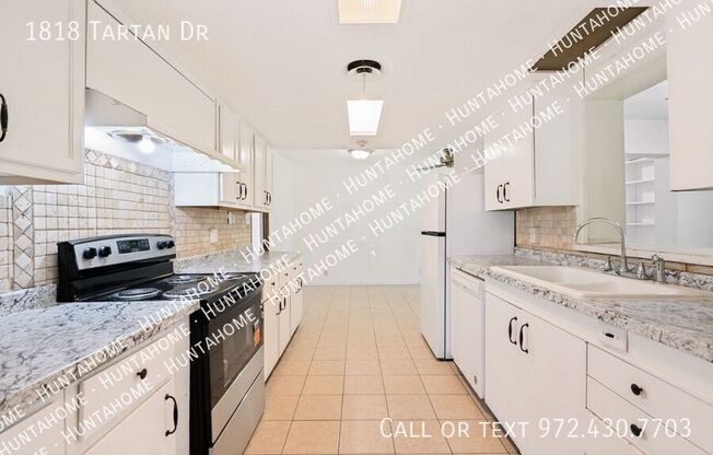 1818 TARTAN DR